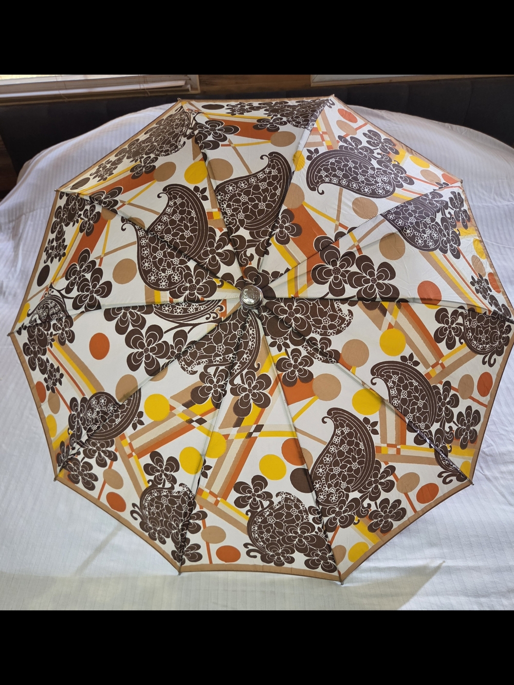 VTG T3 German Cloth Parasol Beige. Brown, Orange  Yellow Paisley 36” with Holder